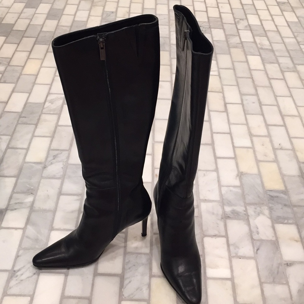 Knee-high Coach Pointy-Toe Boots
